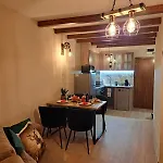 Alpine Apartment *