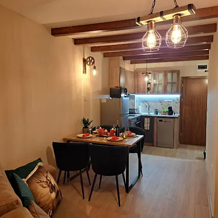 Alpine Apartmán *